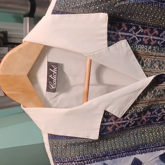 5 For $15 Vintage button-up blouse - Picture 7 of 7